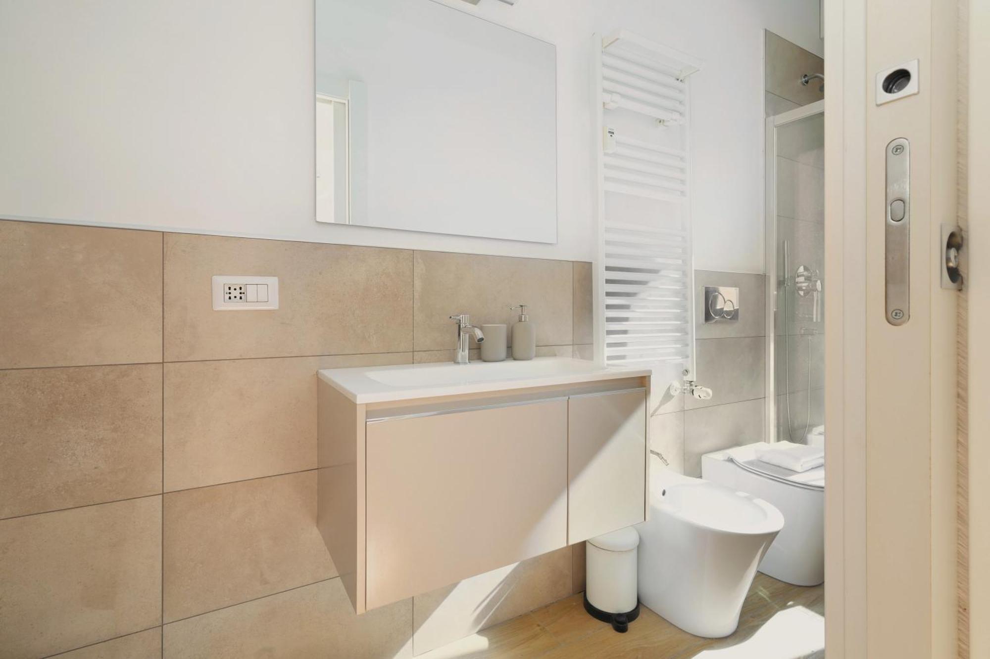 Just Urban Stays - Bright And Functional Apartment - Corso Genova Milano Eksteriør billede